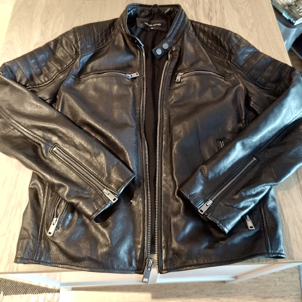 HANDSOME Wilson's 100% Leather Moto Style Jacket, Black, XS